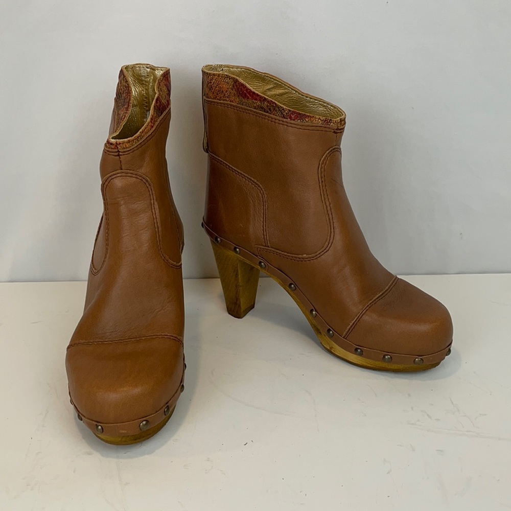 Sanita Anthropologie Primula Danish Wooden Clogs Tan Studded Leather Boots 5